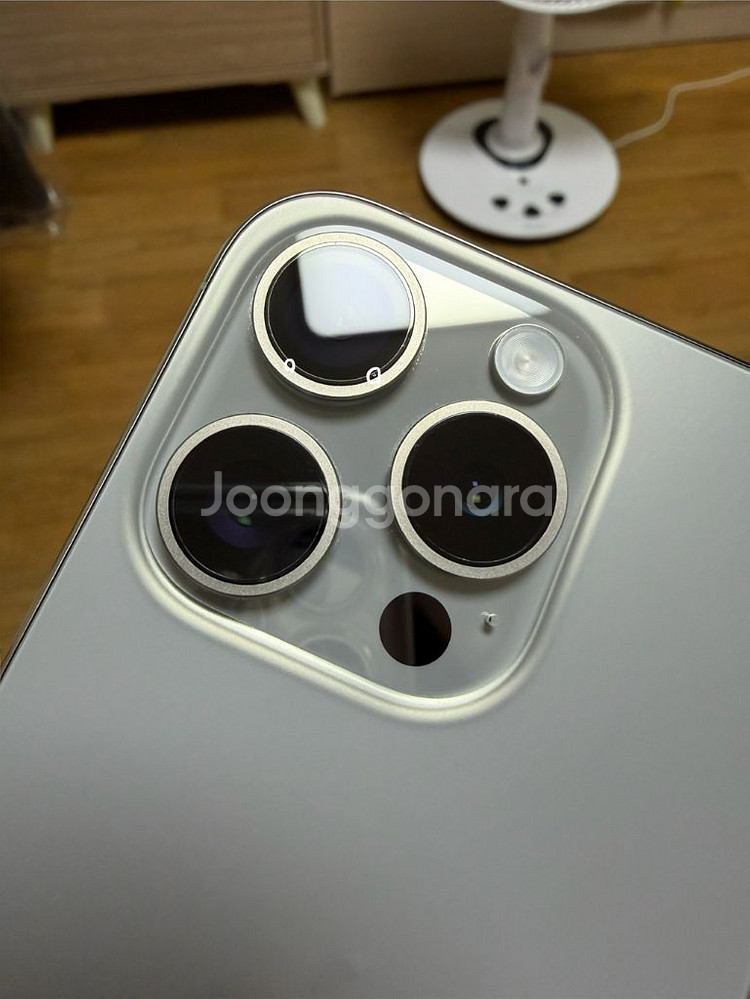 아이폰 15프로 256GB 내추럴 티타늄--7