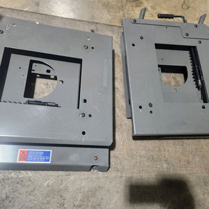 더뉴카니발올뉴카니발9인승2열좌우공간레일브라켓판매합니다