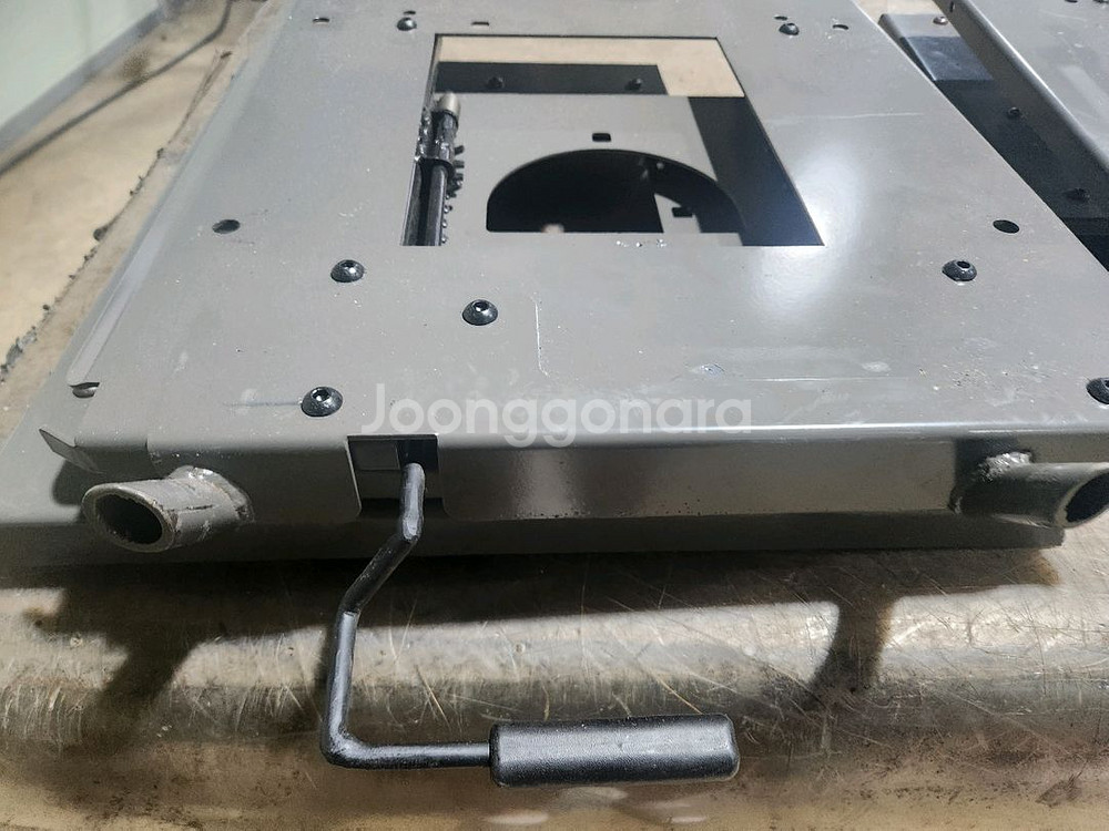 더뉴카니발올뉴카니발9인승2열좌우공간레일브라켓판매합니다--2