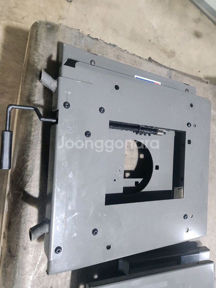 더뉴카니발올뉴카니발9인승2열좌우공간레일브라켓판매합니다--3