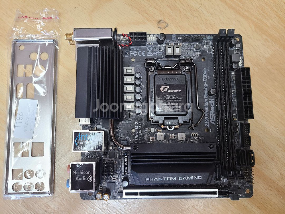 z390i itx메인보드 팝니다--0