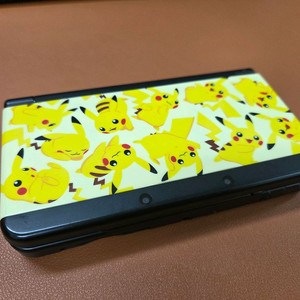 닌텐도 3ds 뉴작다수 피카츄 판매합니다.