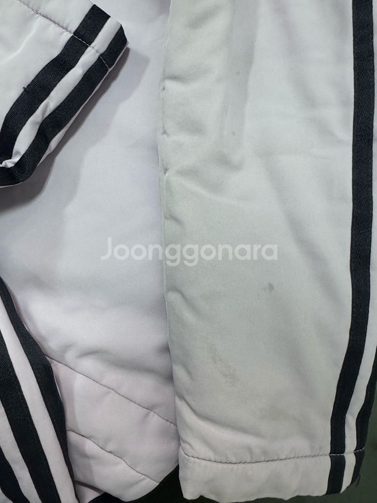 여성 아디다스 올드스쿨 연보라 라벤더 삼선 패딩 자켓--5