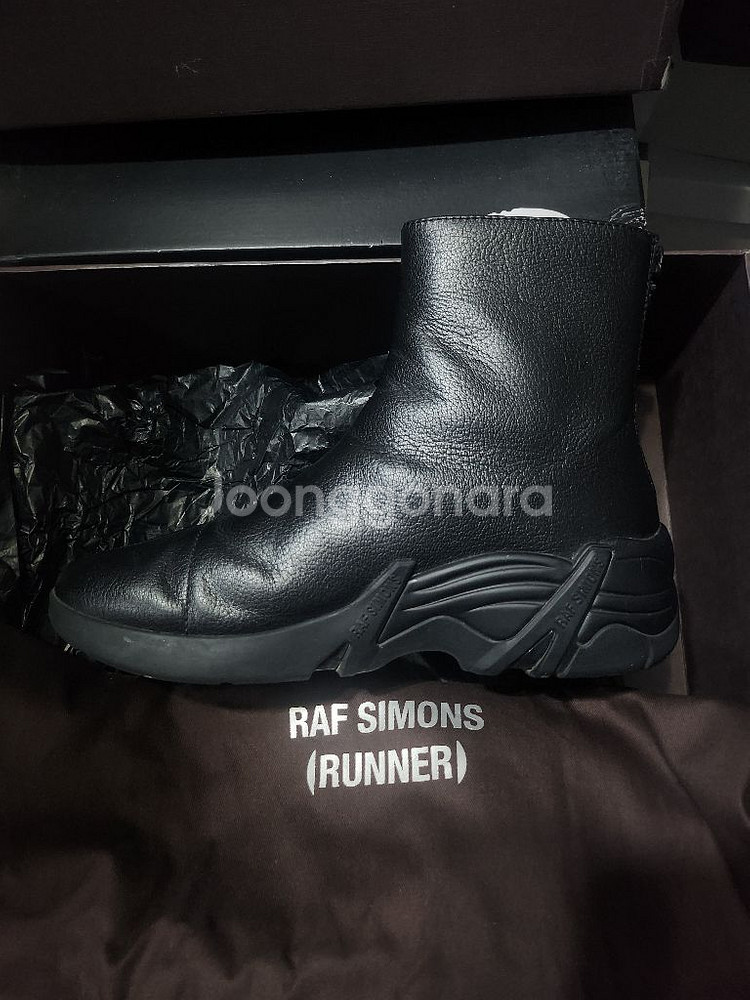 3회착 라프시몬스 러너 사일론 40--0