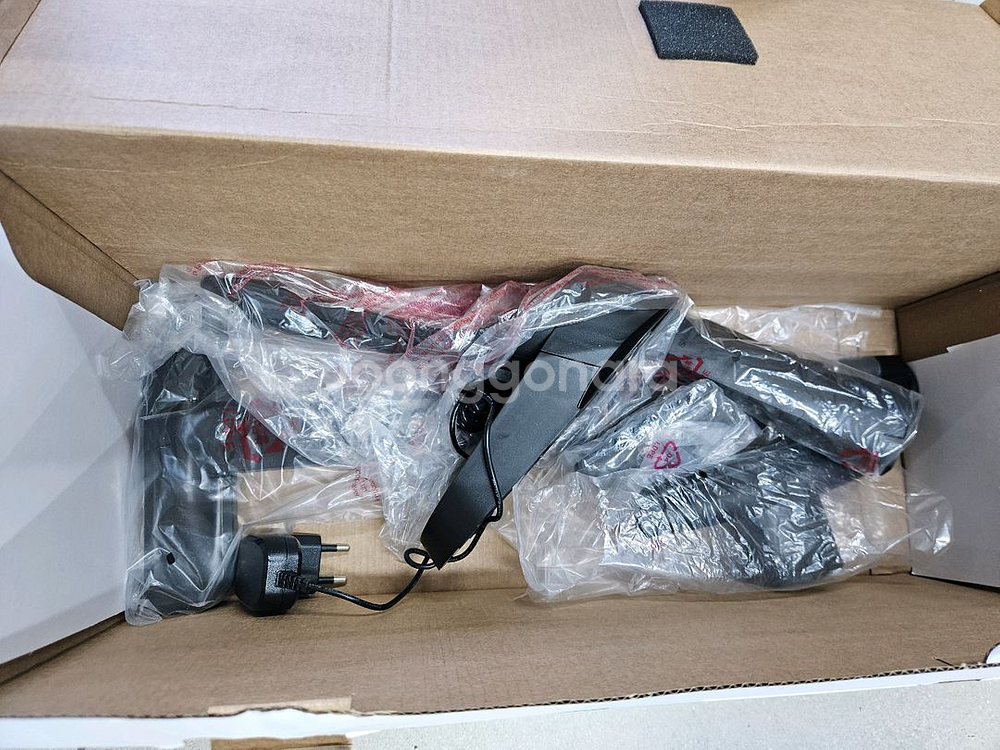 샤크 핸디 청소기 무선청소기--3