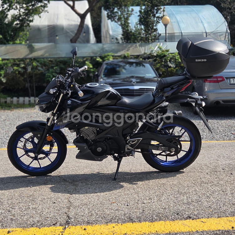 21년식 GSX-S125 짧은키로수 저렴하게 판매합니다--1