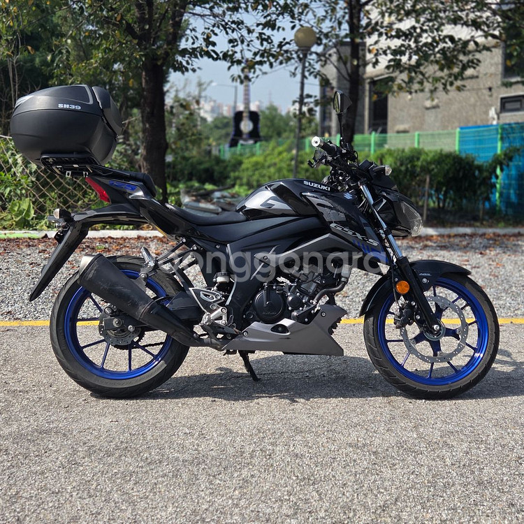21년식 GSX-S125 짧은키로수 저렴하게 판매합니다--5