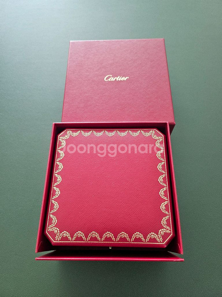 까르띠에 러브 팔찌 케이스--1