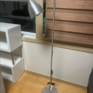 이케아 레르스타 스탠드 조명