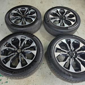 $$ 중고휠타이어 카니발 KA4 4세대 19인치 휠타이