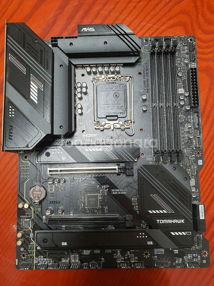 MSI B760 토마호크 와이파이 DDR4메인보드 판매--1