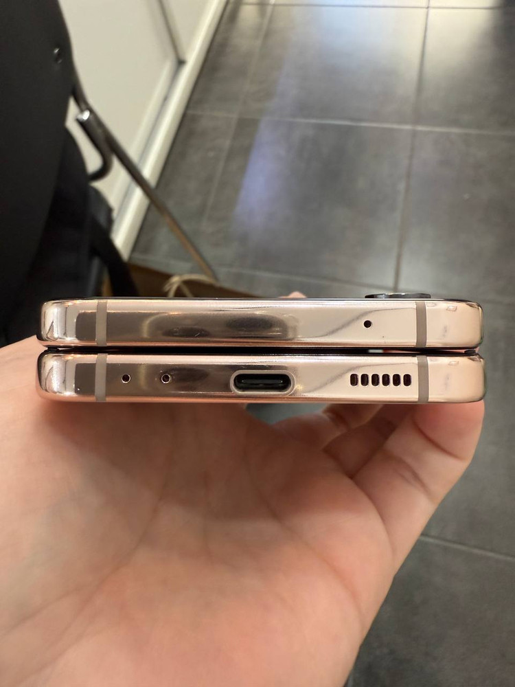 A급)갤럭시Z플립4 256GB 골드 1071--3