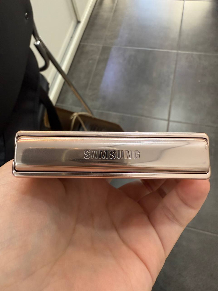 A급)갤럭시Z플립4 256GB 골드 1071--4