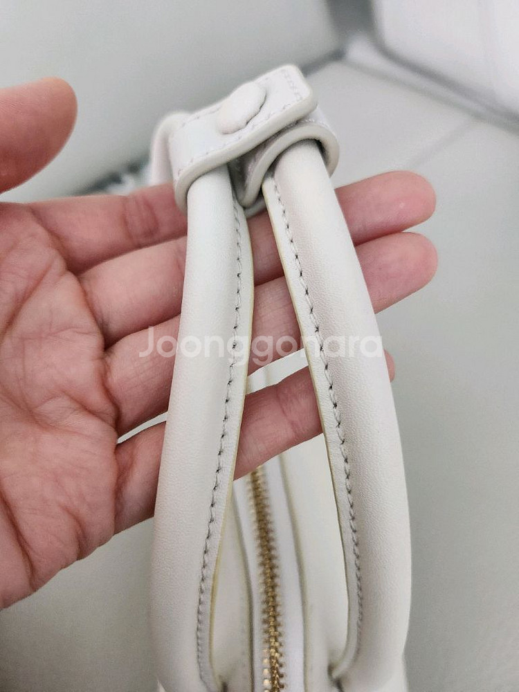 오스트카카 누메르미니쉘 토트백(소가죽) 숄더백--3