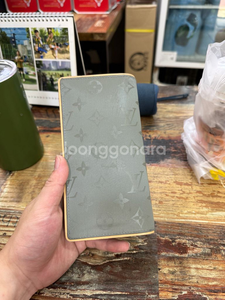 루이비통 킴존스 장지갑--3