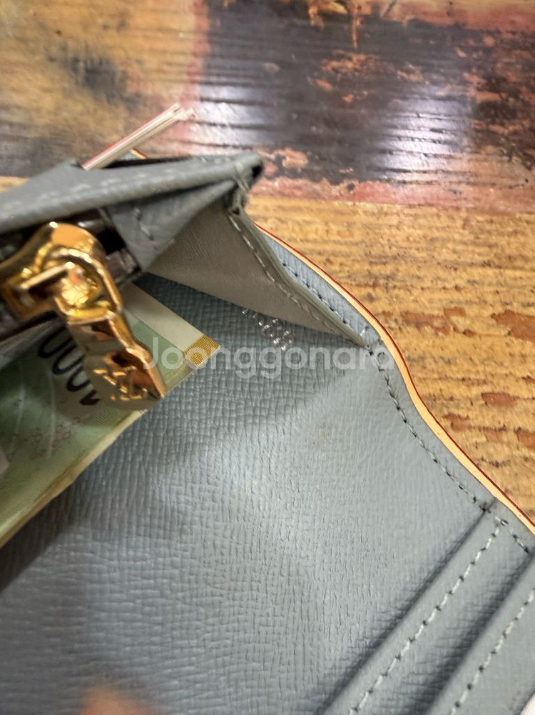 루이비통 킴존스 장지갑--2