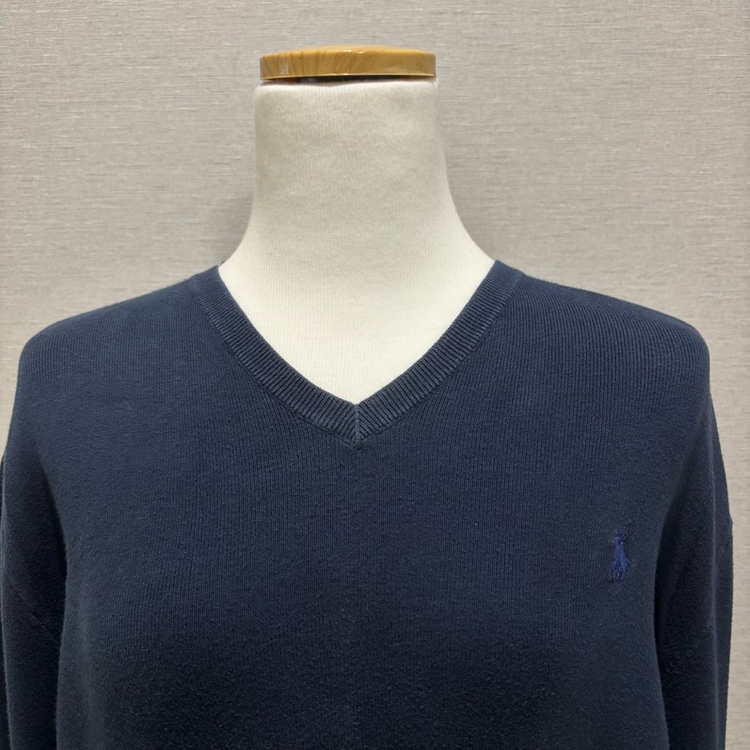 폴로 브이넥니트 이미지
