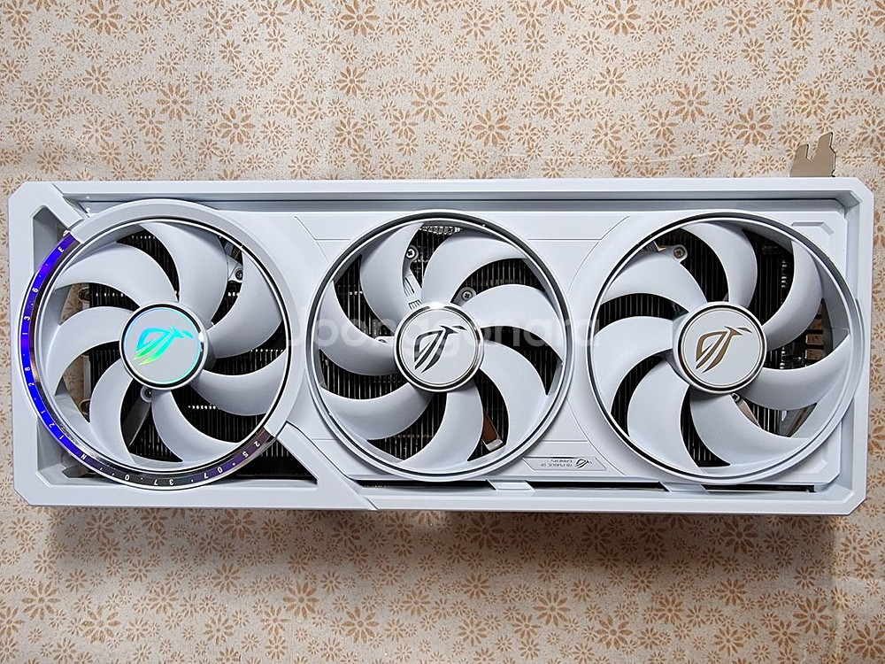 ASUS ASTRAL 5080 WHITE 16GB 인텍--2