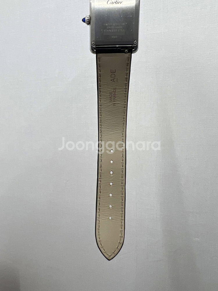 2024년식 까르띠에 탱크머스트 블랙 라지 판매합니다--6