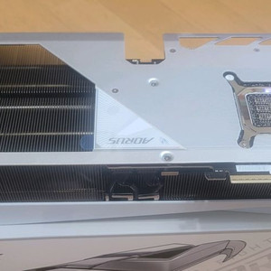AORUS 지포스 RTX 5080 MASTER ICE