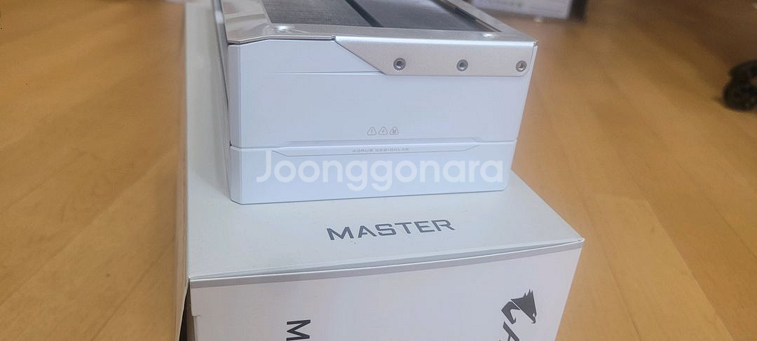 AORUS 지포스 RTX 5080 MASTER ICE--4