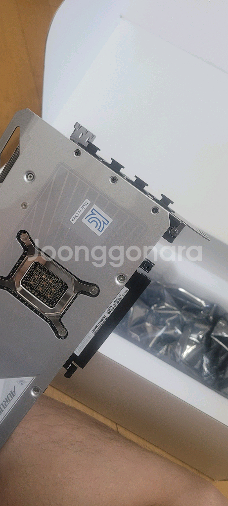 AORUS 지포스 RTX 5080 MASTER ICE--9