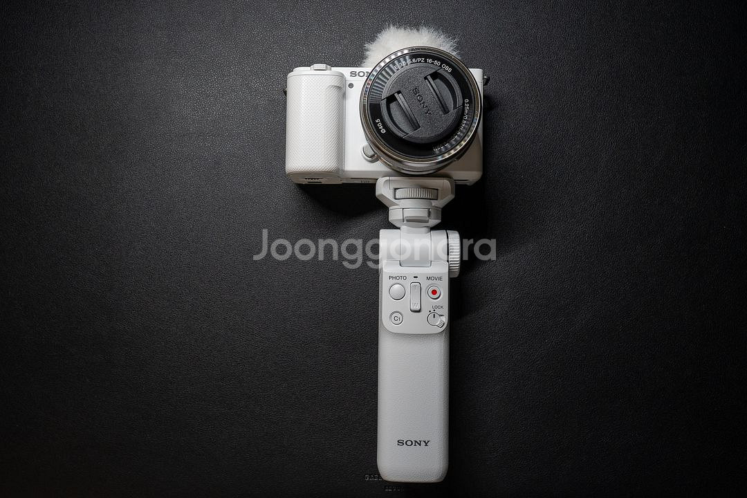 소니 ZV-E10 번들셋 + 슈팅그립 + 시그마23mm--1