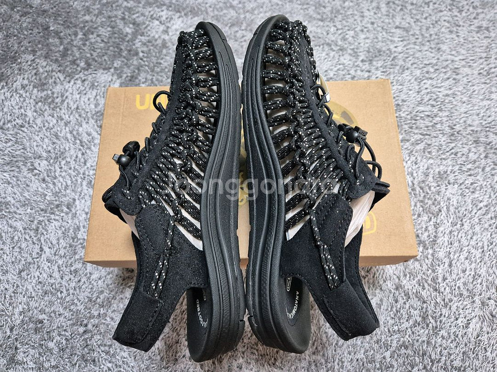 [새상품]KEEN 킨 유니크 샌들 270--2