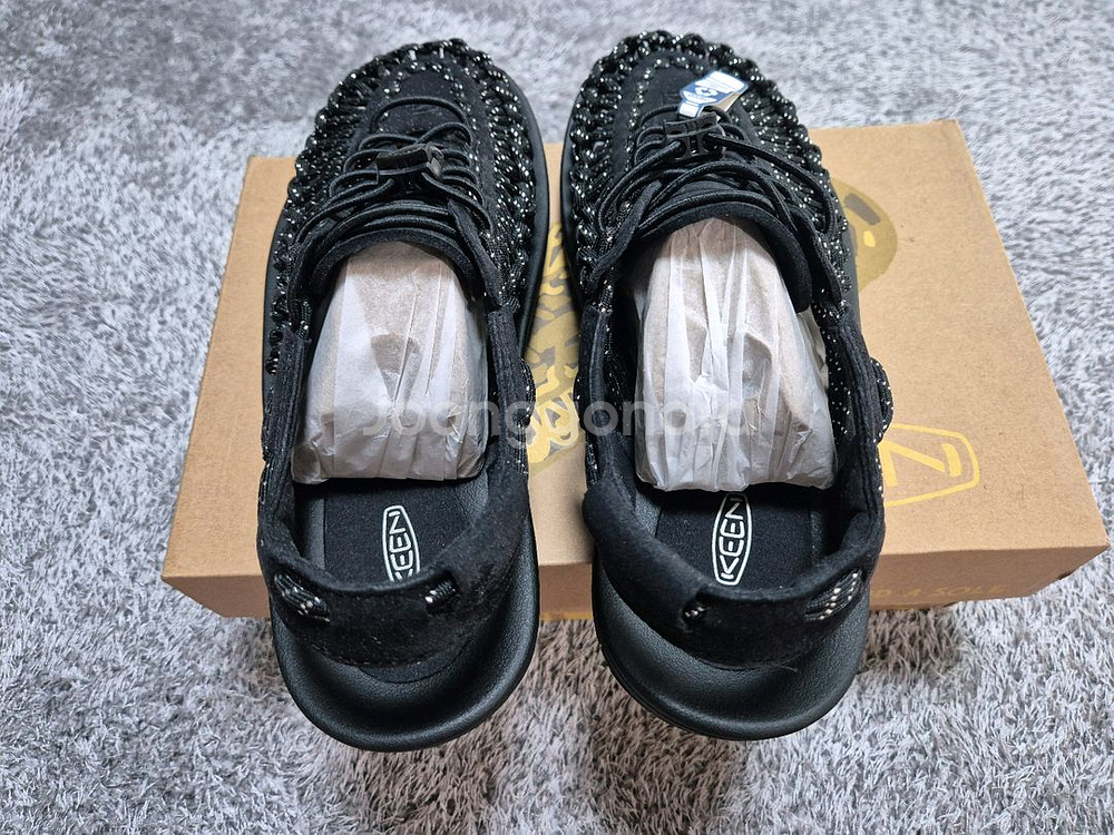 [새상품]KEEN 킨 유니크 샌들 270--1