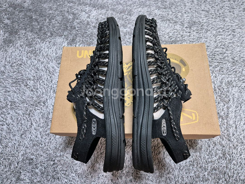 [새상품]KEEN 킨 유니크 샌들 270--3