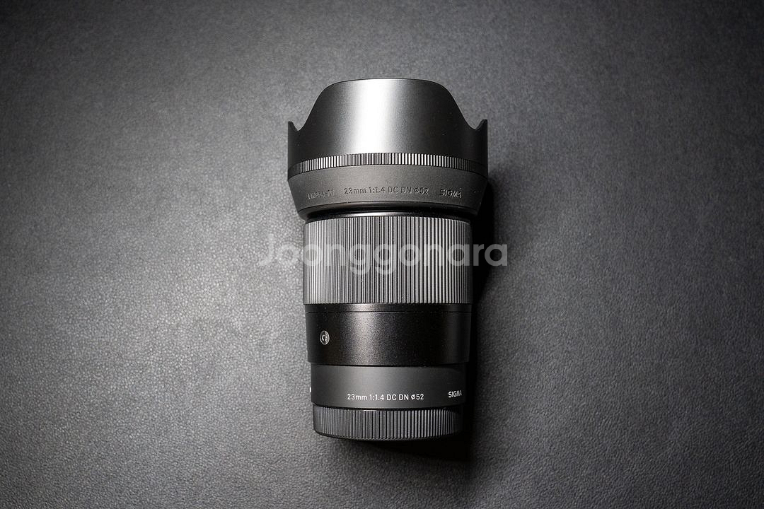 소니 ZV-E10 번들셋 + 슈팅그립 + 시그마23mm--2