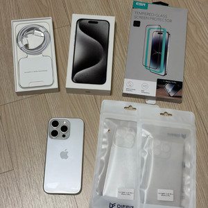 아이폰 15 프로 화이트 티타늄 상태 좋음 풀구성