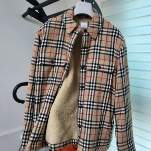 22FW 버버리 체크 양털 자켓 L