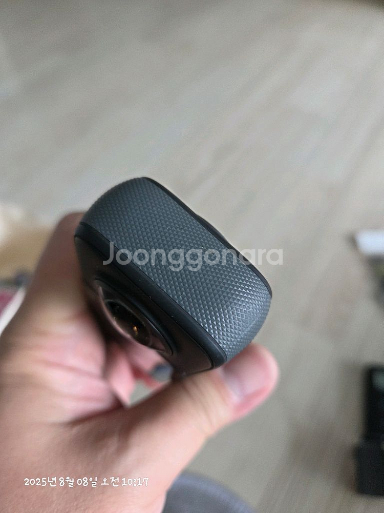 인스타360 x3 팝니다 바이크 셋--1
