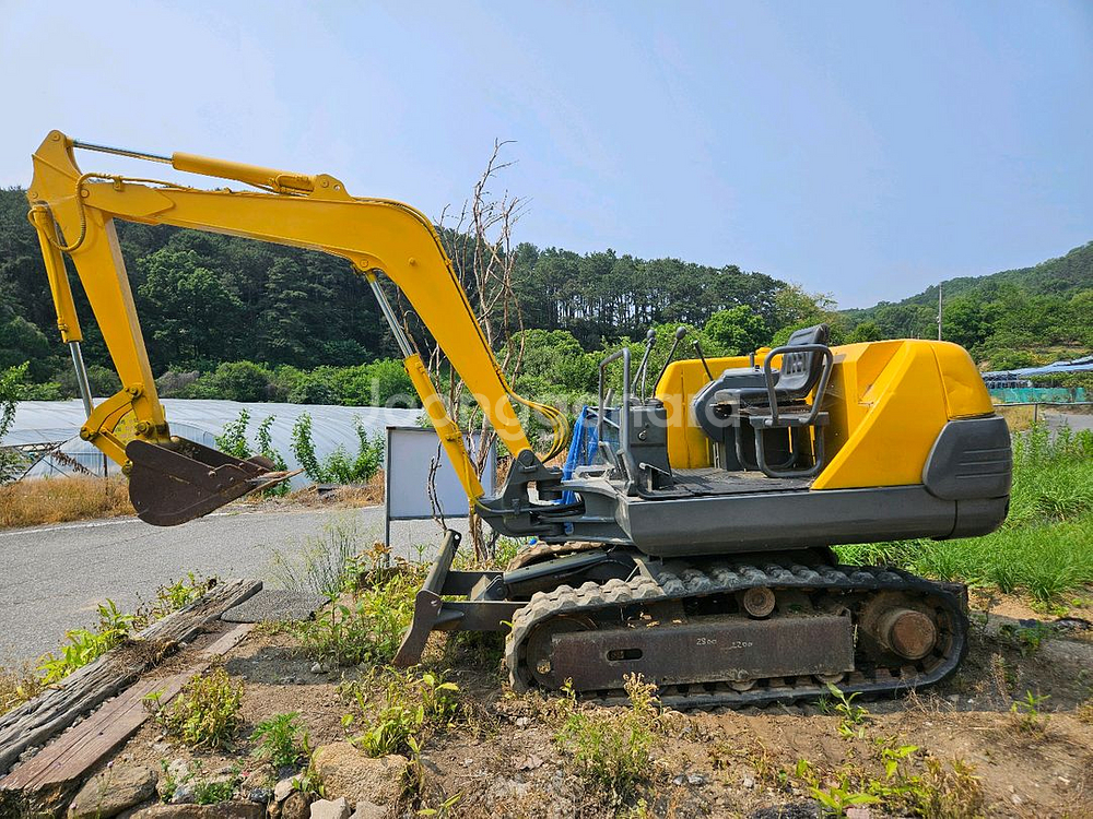 충남 공주 세종 천안 2톤 일제 미니굴삭기 코마츠020--3