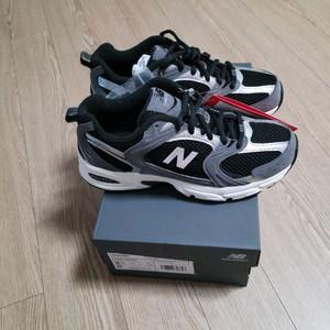 뉴발란스/공홈제품/MR530BG/225사이즈/새상품