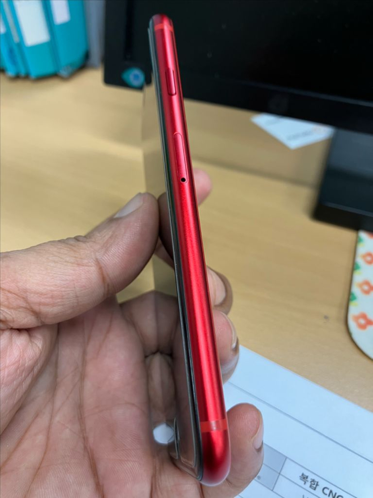 아이폰 SE 2세대 (PRODUCT)RED 색상 128--5