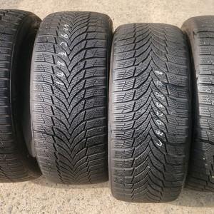 넥센스노우245 40 19 4본