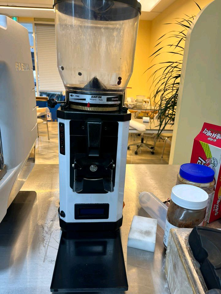 페마e98up. 대전중고커피머신 그라인더 온수기 이미지