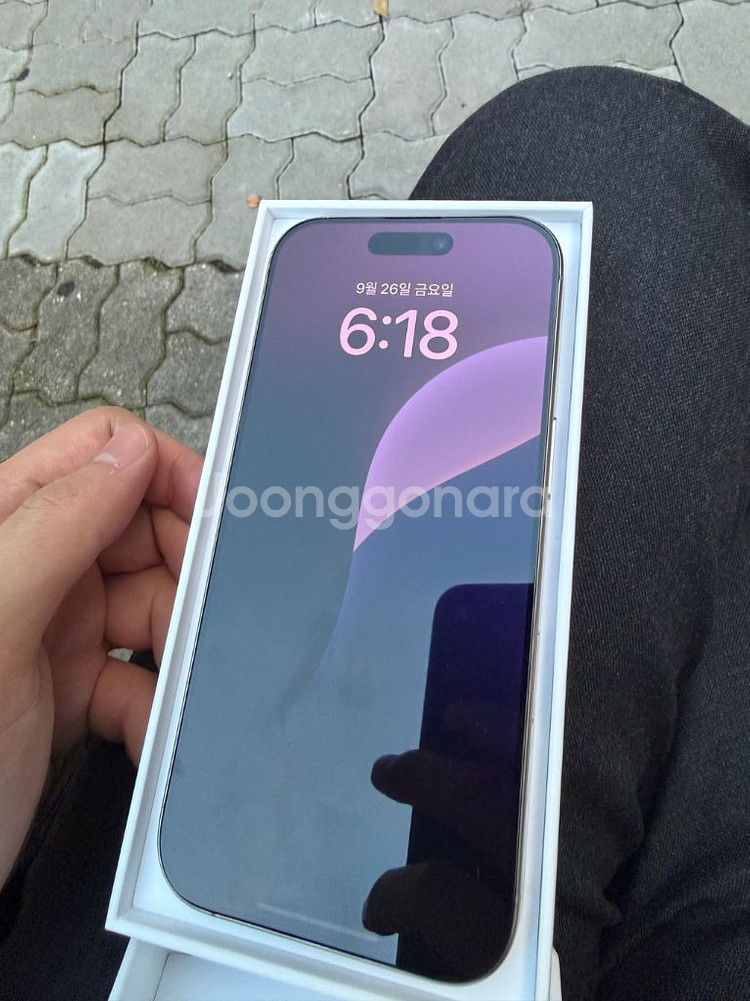 (새상품) 아이폰16프로 내추럴 티타늄 128GB--1
