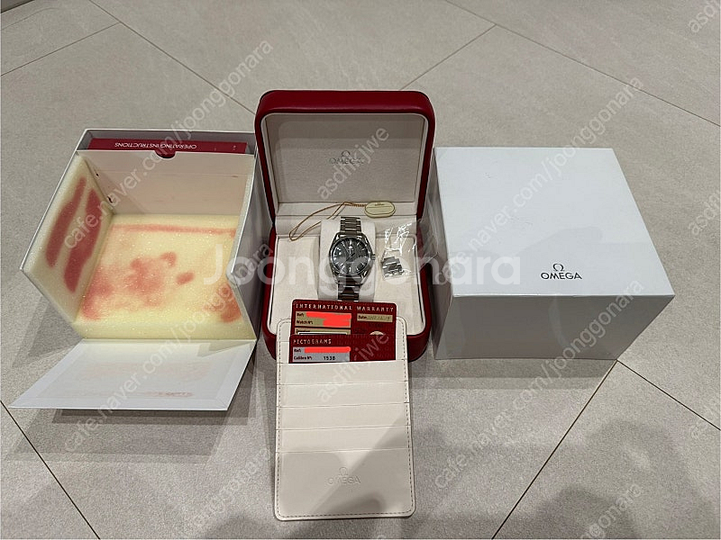 오메가 아쿠아테라 구형 양각 쿼츠 회판--0