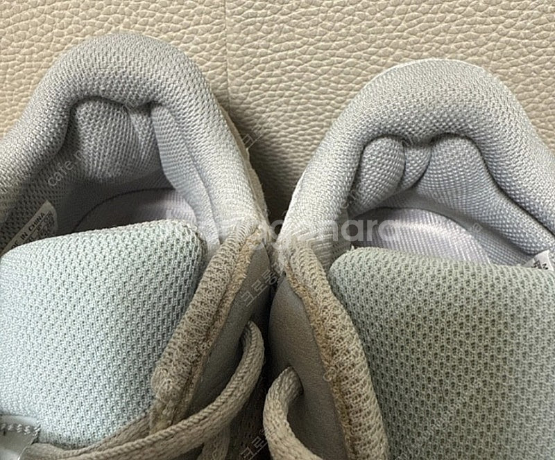 아디다스 이지부스트 이너시아 265--3