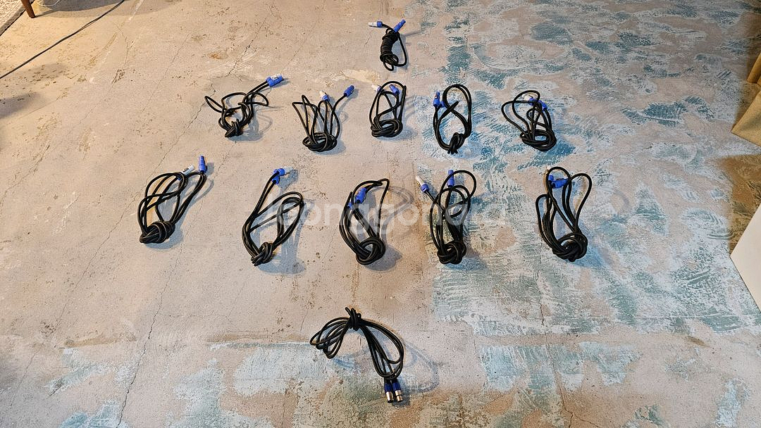 무대조명 파워케이블 4M짜리 11개 판매합니다.--1