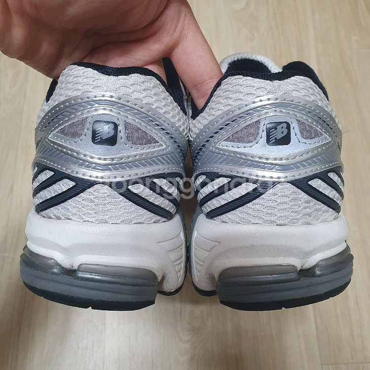 275 뉴발란스 860v2 옵틱 화이트--4