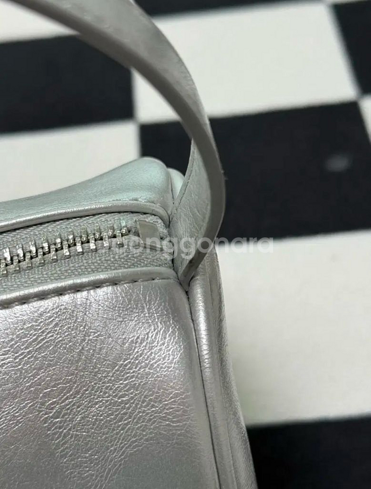 썸웨어버터 Loli Tote Bag - Silver--4