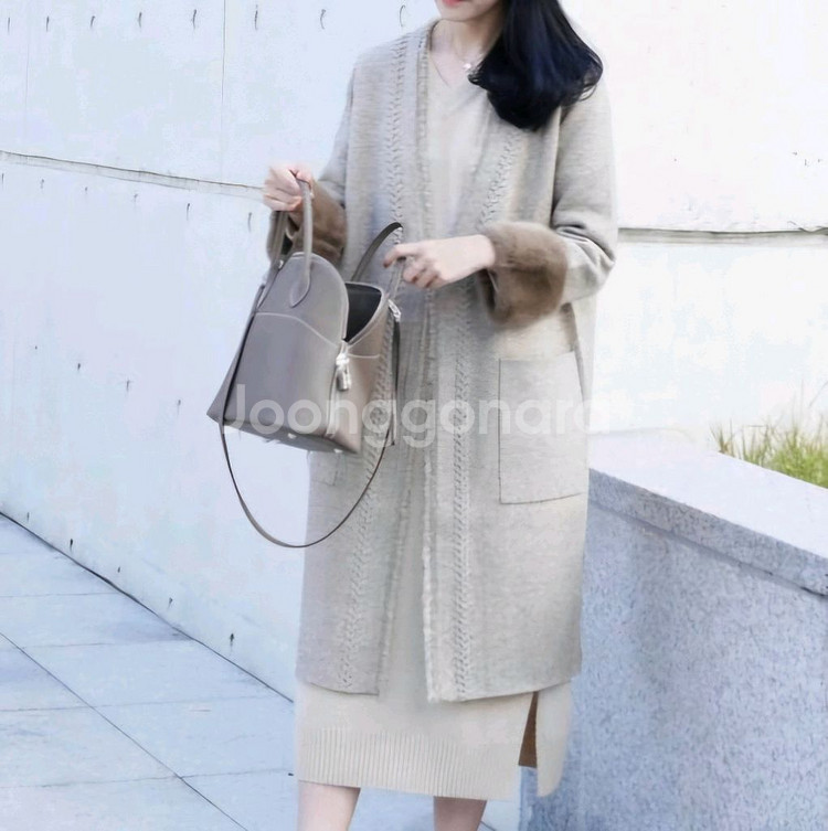 밍크 캐시미어 코트 바이윰 리틀블랙 라밤바룸 어라운드율--1