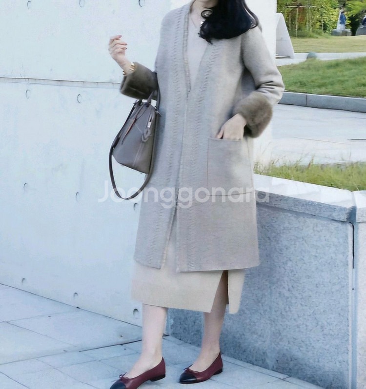 밍크 캐시미어 코트 바이윰 리틀블랙 라밤바룸 어라운드율--2