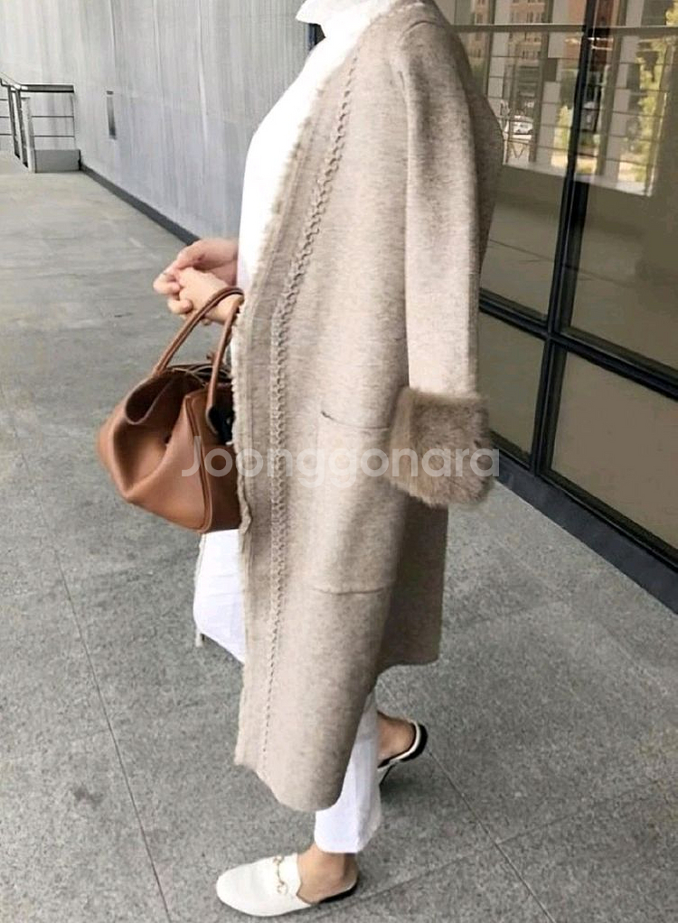 밍크 캐시미어 코트 바이윰 리틀블랙 라밤바룸 어라운드율--0