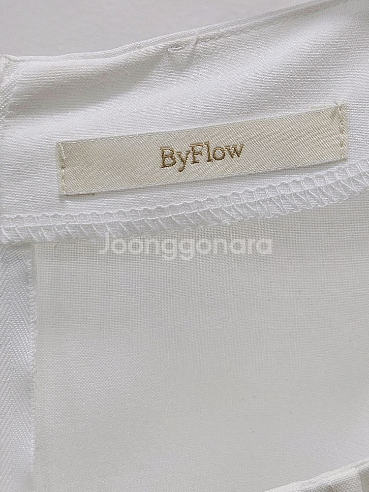 byflow 펀칭 레이스 블라우스 화이트--9