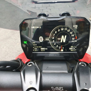 두카티 스트리트파이터 V4S 판매합니다